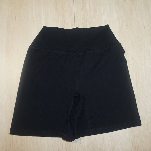 Alphalete shorts - Picture 3 of 4